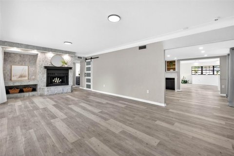 House in Tampa, Florida 3 bedrooms, 175.31 sq.m. № 2233479 - photo 4