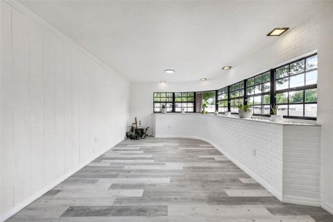 House in Tampa, Florida 3 bedrooms, 175.31 sq.m. № 2233479 - photo 21