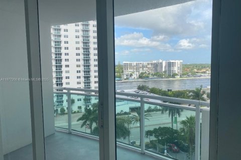 Copropriété à louer à Hollywood, Floride: 1 chambre, 75.9 m2 № 1923924 - photo 9