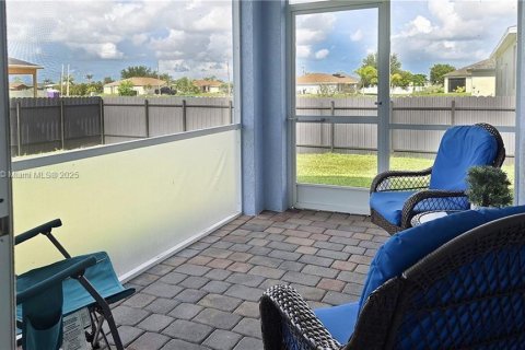 Villa ou maison à vendre à Cape Coral, Floride: 3 chambres № 1833953 - photo 17