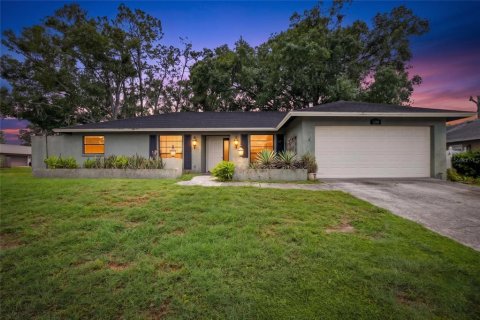 Casa en Plant City, Florida 4 dormitorios, 177.16 m2 № 2156249