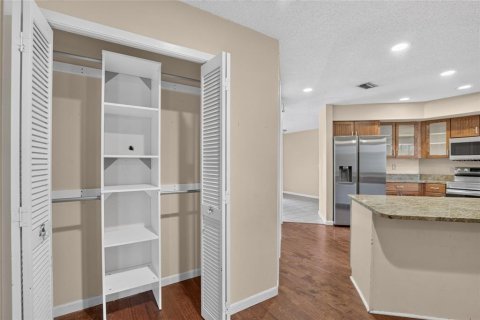 Casa en venta en Plant City, Florida, 4 dormitorios, 177.16 m2 № 2156249 - foto 6