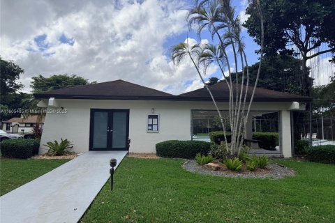 Touwnhouse à vendre à Miami, Floride: 3 chambres, 109.9 m2 № 1971437 - photo 5