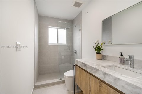 Купить таунхаус в Форт-Лодердейл, Флорида 3 спальни, 208.94м2, № 2435697 - фото 10