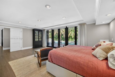 House in Pinecrest, Florida 5 bedrooms, 326.46 sq.m. № 2010536 - photo 23