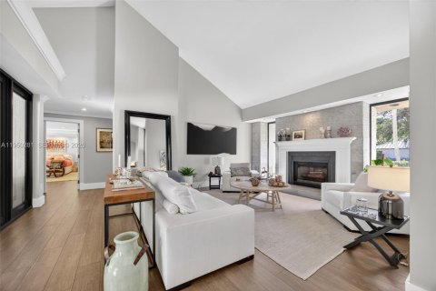 House in Pinecrest, Florida 5 bedrooms, 326.46 sq.m. № 2010536 - photo 6