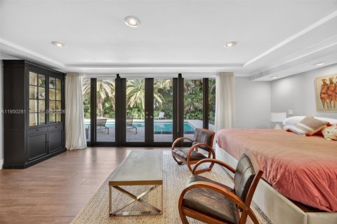 House in Pinecrest, Florida 5 bedrooms, 326.46 sq.m. № 2010536 - photo 22