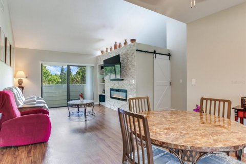 Condo in Tampa, Florida, 2 bedrooms  № 1894475 - photo 11
