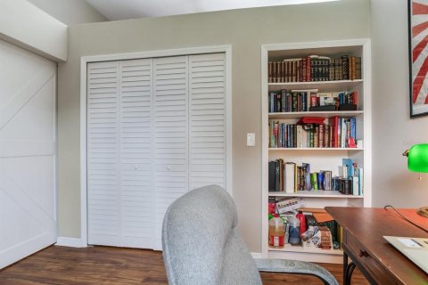 Condo in Tampa, Florida, 2 bedrooms  № 1894475 - photo 29