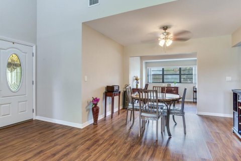 Condo in Tampa, Florida, 2 bedrooms  № 1894475 - photo 14