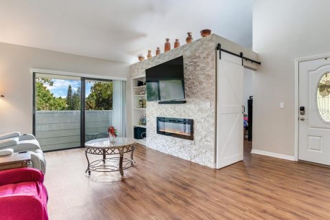 Condo in Tampa, Florida, 2 bedrooms  № 1894475 - photo 6