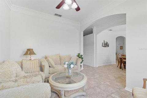 House in Palm Coast, Florida 4 bedrooms, 214.23 sq.m. № 1902722 - photo 10