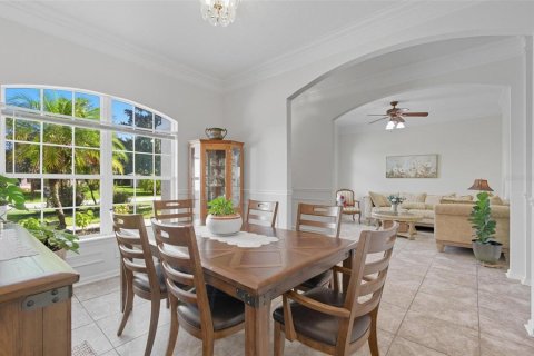 House in Palm Coast, Florida 4 bedrooms, 214.23 sq.m. № 1902722 - photo 7