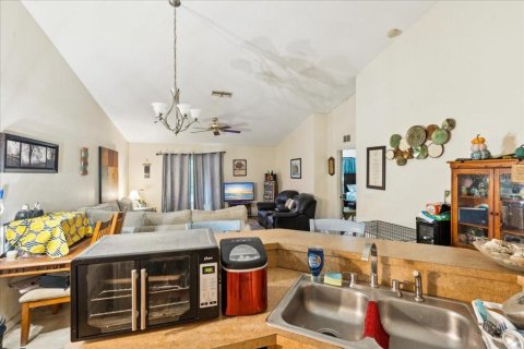 Immobilier commercial à vendre à Palm Coast, Floride: 6 chambres, 230.12 m2 № 1548910 - photo 12