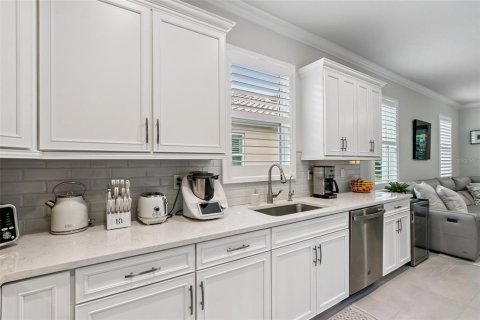 House in Venice, Florida 2 bedrooms, 139.45 sq.m. № 2234080 - photo 9