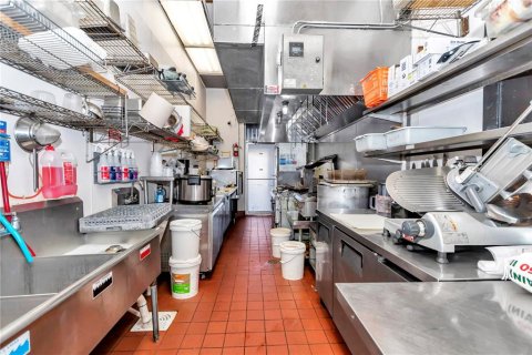 Commercial property in Gainesville, Florida 334.45 sq.m. № 2421591 - photo 30