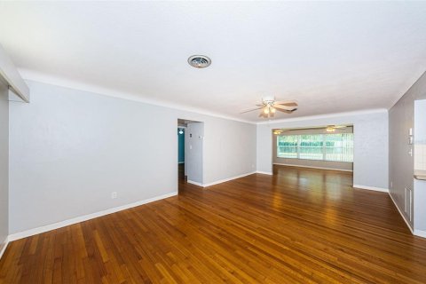 Villa ou maison à vendre à Saint Petersburg, Floride: 3 chambres, 134.52 m2 № 2142080 - photo 5