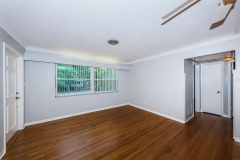 Villa ou maison à vendre à Saint Petersburg, Floride: 3 chambres, 134.52 m2 № 2142080 - photo 8