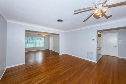 Villa ou maison à vendre à Saint Petersburg, Floride: 3 chambres, 134.52 m2 № 2142080 - photo 11