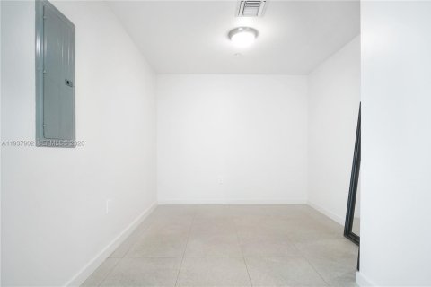 Condominio en venta en Miami, Florida, 1 dormitorio, 95.78 m2 № 2057407 - foto 8