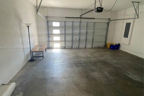 Townhouse in Lake Worth, Florida 3 bedrooms, 209.03 sq.m. № 2069663 - photo 6