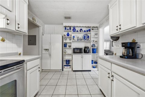 Villa ou maison à vendre à Geneva, Floride: 4 chambres, 176.51 m2 № 2235799 - photo 12