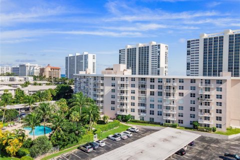 Condo in Boca Raton, Florida, 2 bedrooms  № 1920417 - photo 21