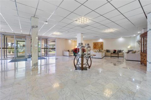 Condo in Boca Raton, Florida, 2 bedrooms  № 1920417 - photo 24