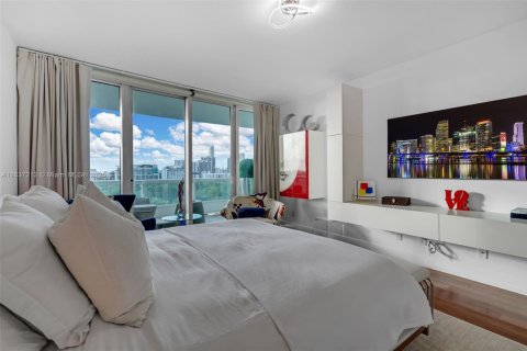 Condo in Miami, Florida, 2 bedrooms  № 1821872 - photo 25