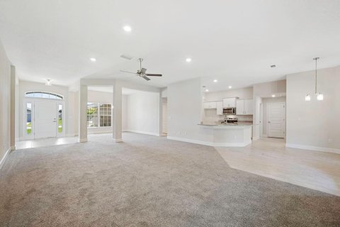 House in Port St. Lucie, Florida 4 bedrooms, 233 sq.m. № 2086984 - photo 4