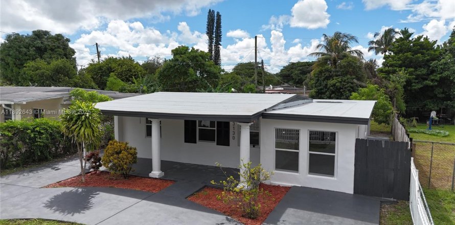 House in Miami, Florida 4 bedrooms, 73.58 sq.m. № 1946393