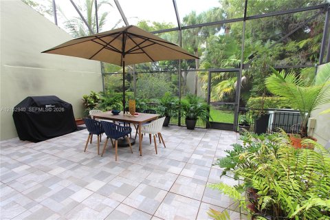 Condo in Doral, Florida, 2 bedrooms № 2417467 - photo 19