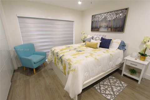 Condo in Doral, Florida, 2 bedrooms № 2417467 - photo 30