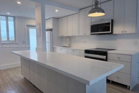 Снять в аренду кондоминиум в Авентура, Флорида 1 спальня, 71.35м2, № 1958029 - фото 1