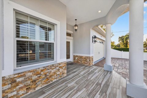 Casa en venta en Tampa, Florida, 3 dormitorios, 190.26 m2 № 2233055 - foto 7