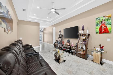 Casa en venta en Tampa, Florida, 3 dormitorios, 190.26 m2 № 2233055 - foto 13