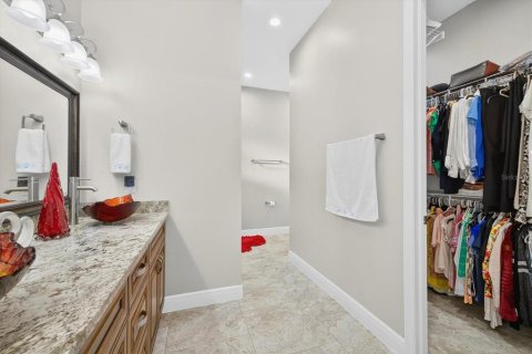 Casa en venta en Tampa, Florida, 3 dormitorios, 190.26 m2 № 2233055 - foto 30