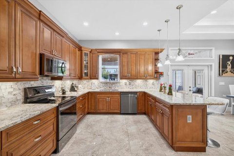 Casa en venta en Tampa, Florida, 3 dormitorios, 190.26 m2 № 2233055 - foto 21