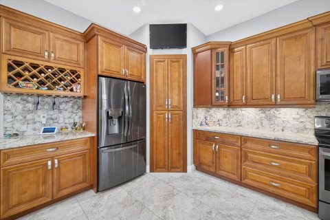 Casa en venta en Tampa, Florida, 3 dormitorios, 190.26 m2 № 2233055 - foto 17