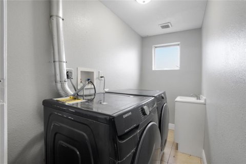 Casa en venta en New Port Richey, Florida, 4 dormitorios, 221.94 m2 № 1364670 - foto 22
