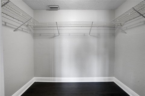 Casa en venta en New Port Richey, Florida, 4 dormitorios, 221.94 m2 № 1364670 - foto 13