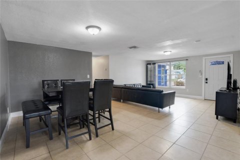 Casa en venta en New Port Richey, Florida, 4 dormitorios, 221.94 m2 № 1364670 - foto 5