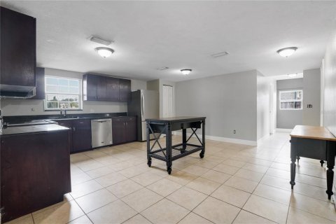 Casa en venta en New Port Richey, Florida, 4 dormitorios, 221.94 m2 № 1364670 - foto 9