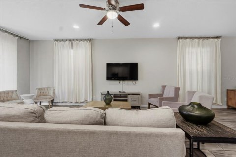 Villa ou maison à vendre à Davenport, Floride: 4 chambres, 224.82 m2 № 2149410 - photo 11