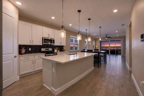 Casa en venta en Lake Alfred, Florida, 4 dormitorios, 179.12 m2 № 2156028 - foto 4