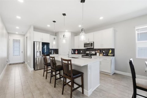 Casa en venta en Lake Alfred, Florida, 4 dormitorios, 179.12 m2 № 2156028 - foto 5