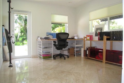 House in Pinecrest, Florida 4 bedrooms № 1699221 - photo 18