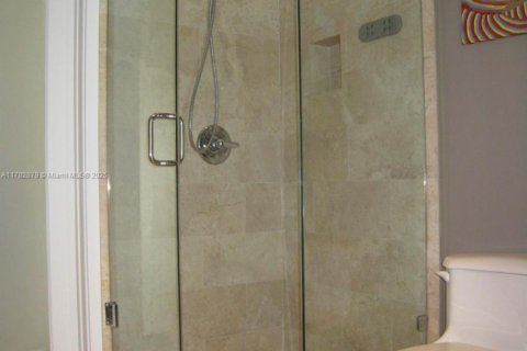 House in Pinecrest, Florida 4 bedrooms № 1699221 - photo 17