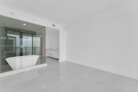 Condo in Miami, Florida, 2 bedrooms  № 1839599 - photo 14