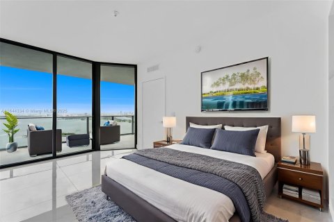 Condo in Miami, Florida, 2 bedrooms  № 1839599 - photo 21